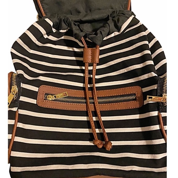 MADDEN GIRL BLACK/WHITE STRAPS BACKPACK main image 4